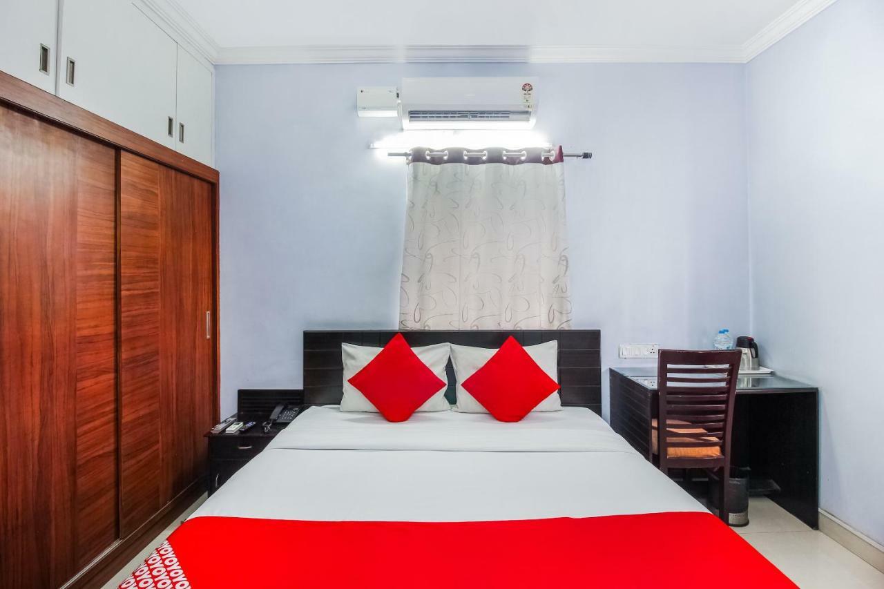 Oyo 14500 Yesmark Gachibowli Hyderabad
