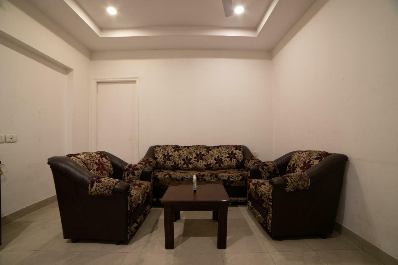 Super Townhouse Red Hills Lakdikapul Formerly Sitara Grand 3*