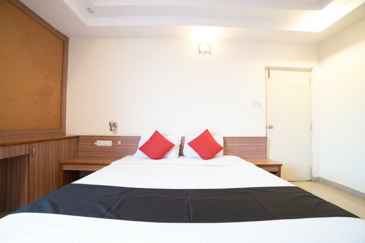 Hotel Super Townhouse Red Hills Lakdikapul Formerly Sitara Grand 3*