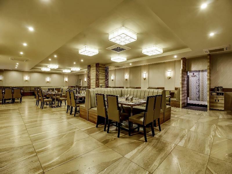Hotel Capital O 28086 Sindhura Grand 3*