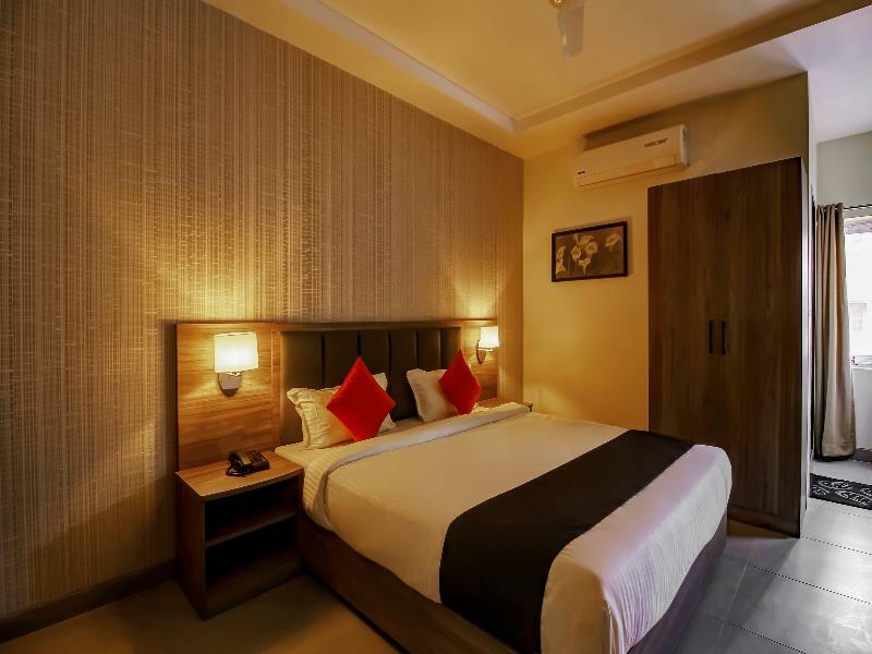 Capital O 28086 Sindhura Grand