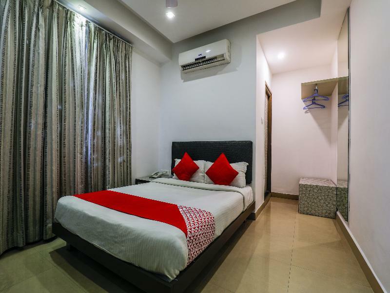 Oyo 14504 The Conclave Hotel