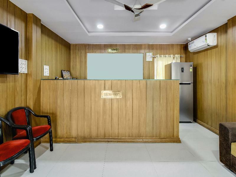 Oyo 28679 Sri Lakshmi Deluxe