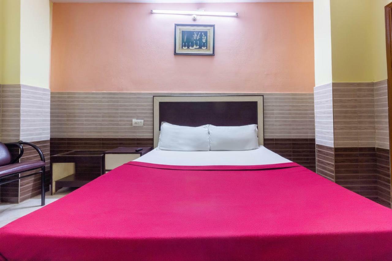 Spot On 46066 Azizia Residency Spot Hotel