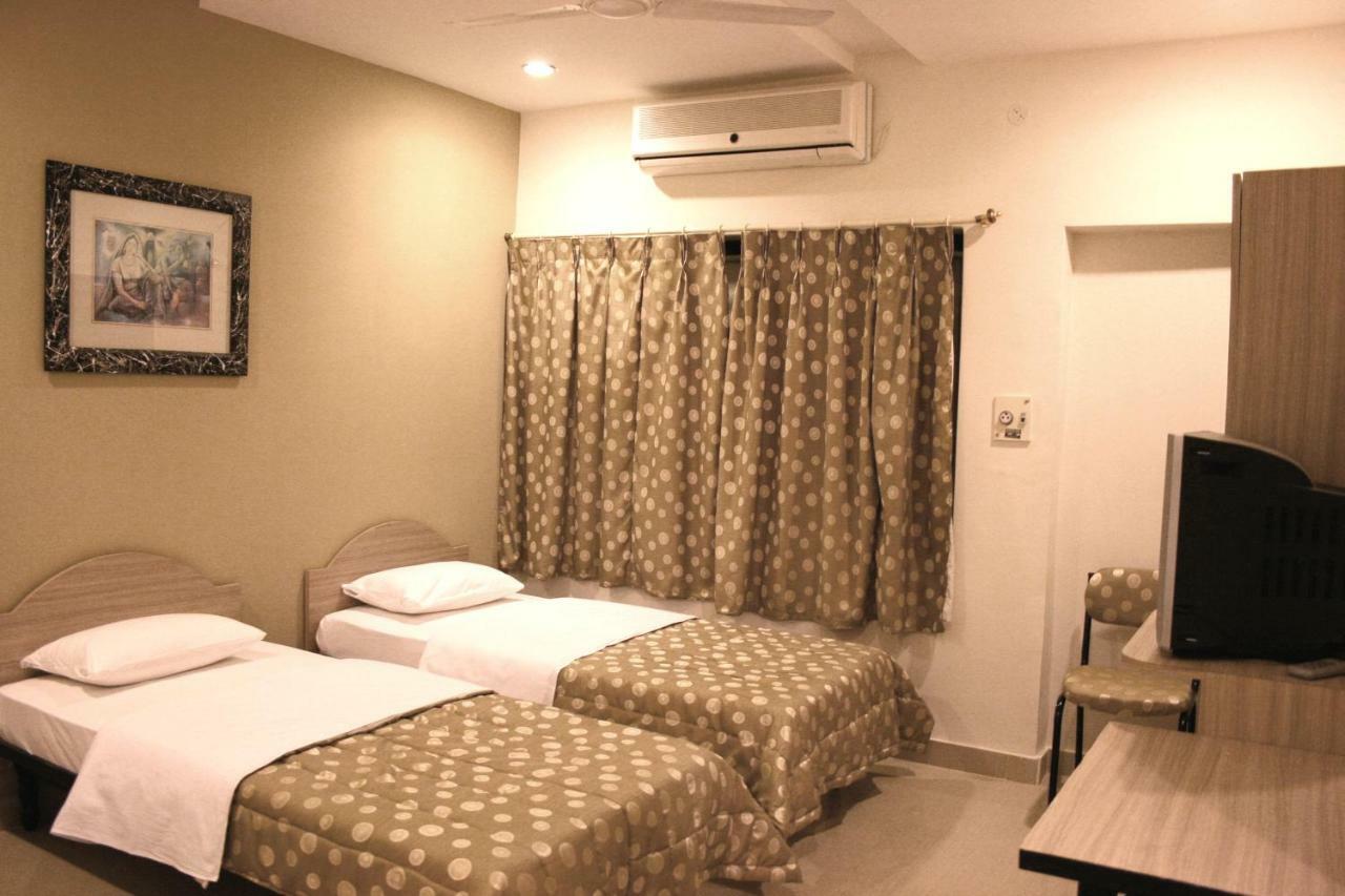 Hotel Kodali Guest 3*