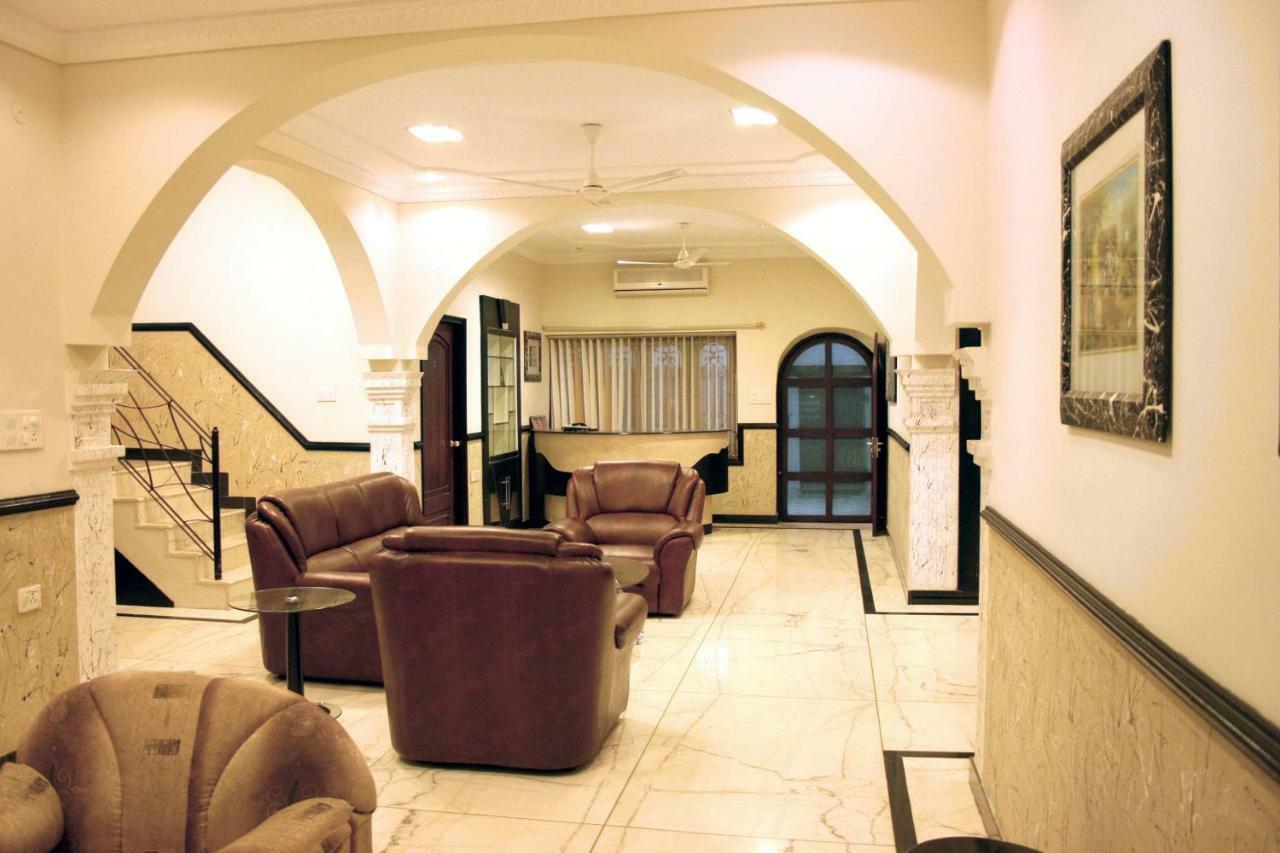Kodali Guest Hotel 3*