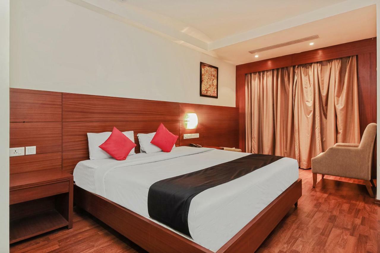 Capital O 35958 Lake View 3*