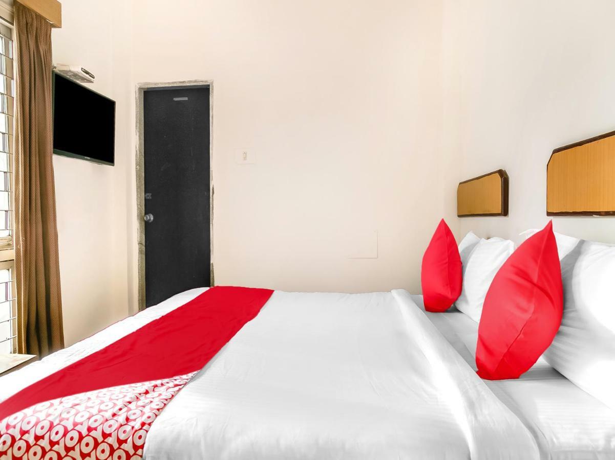 Hotel Oyo 47645 Sai Vinayak Boarding And Lodging Hyderabad