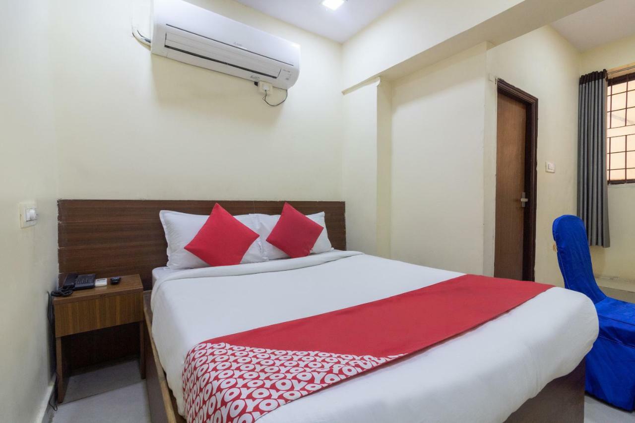 Oyo 11676 Nakshatra Grand Hotel