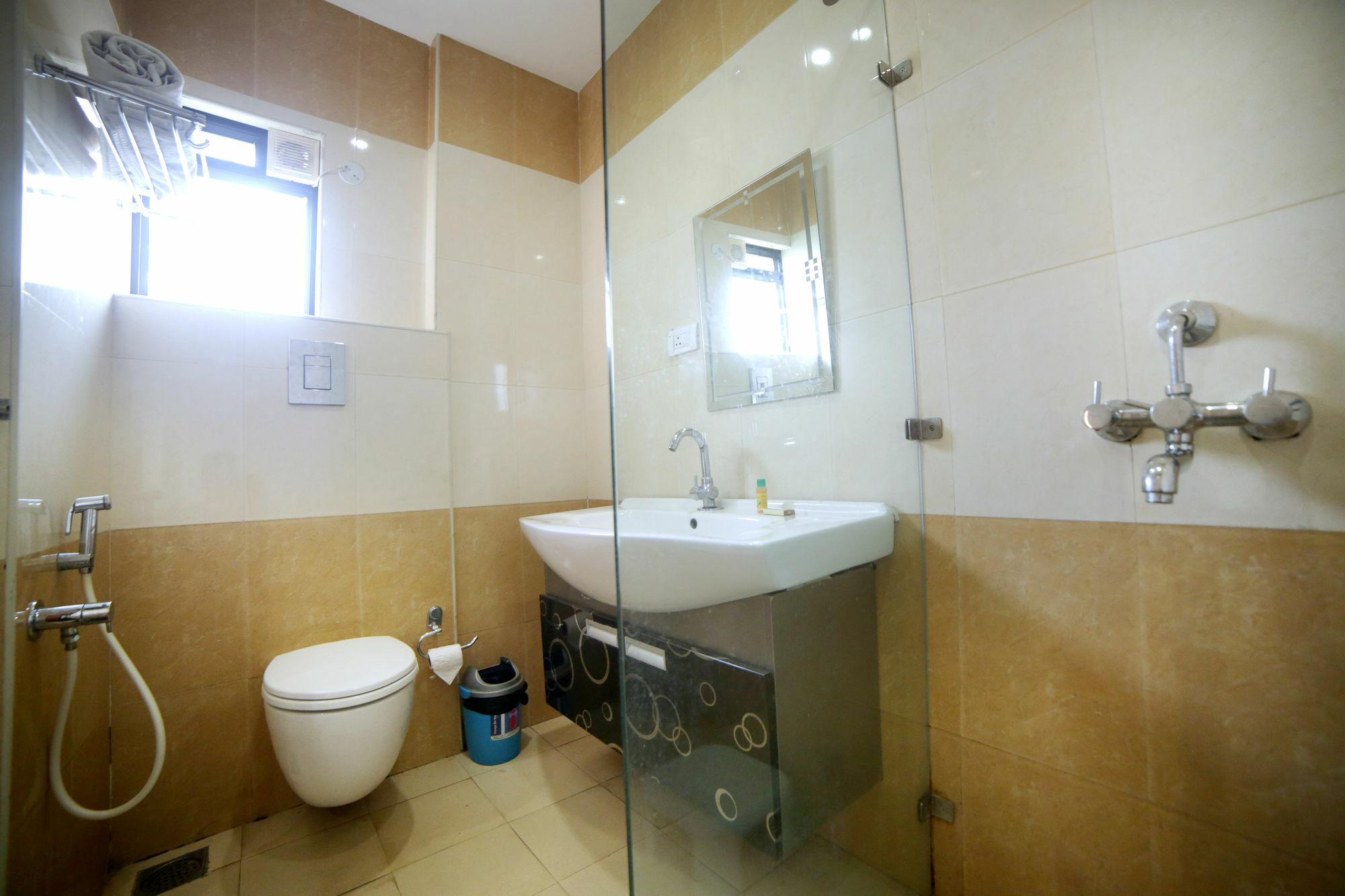 Hotel Fabhotel Majestica Hitec