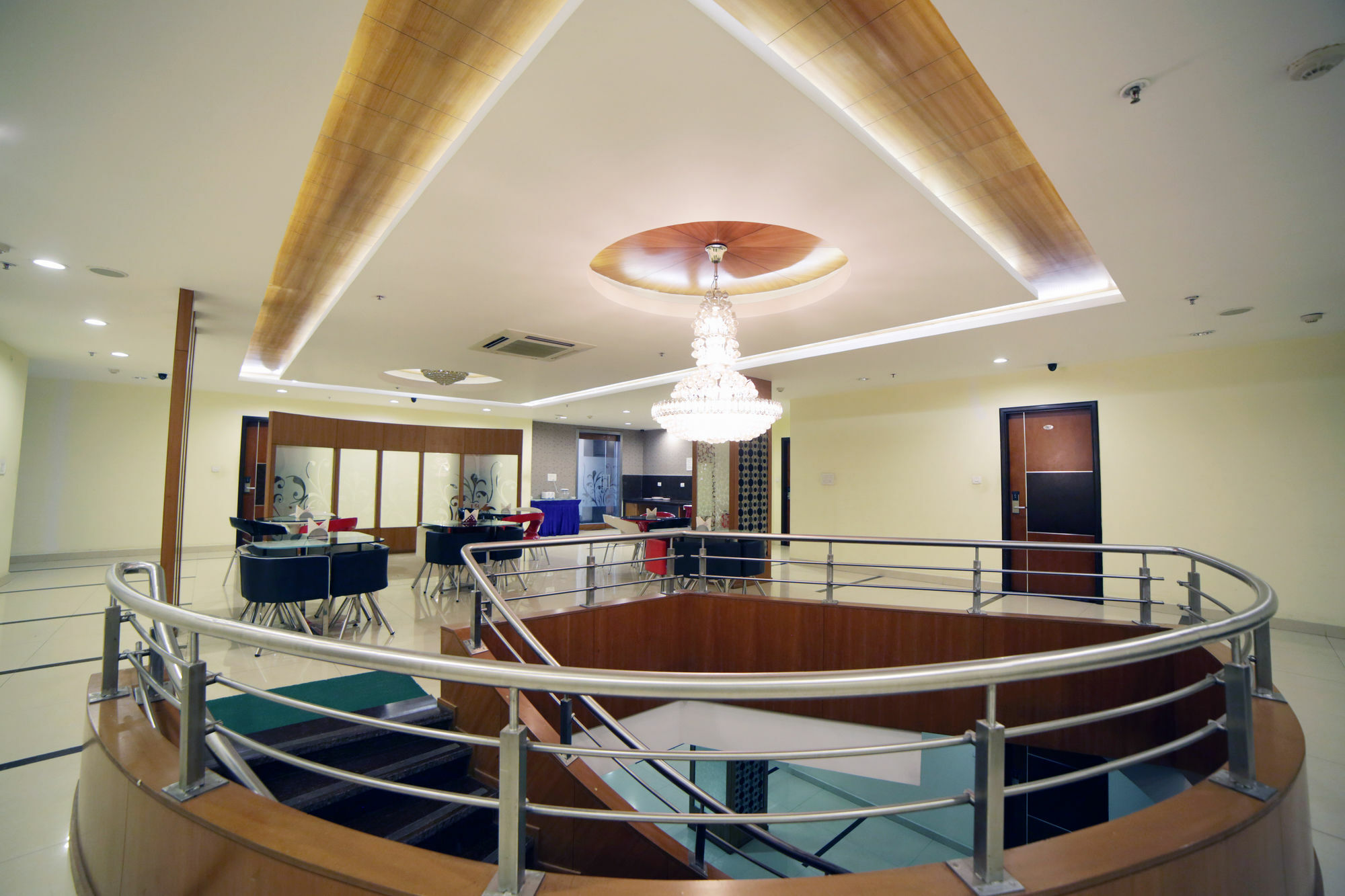 Fabhotel Majestica Hitec Hotel