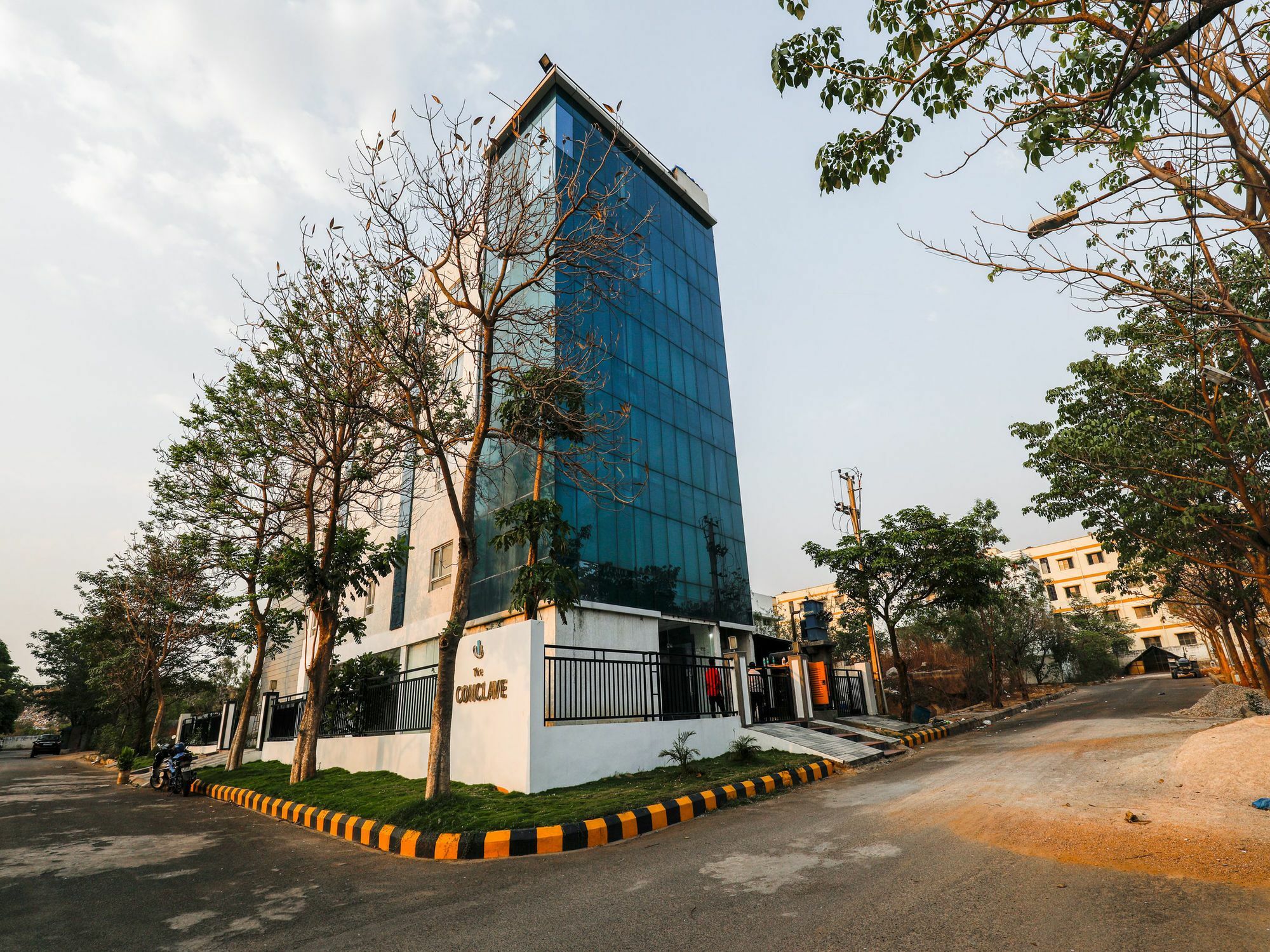 Oyo 14504 The Conclave Hotel