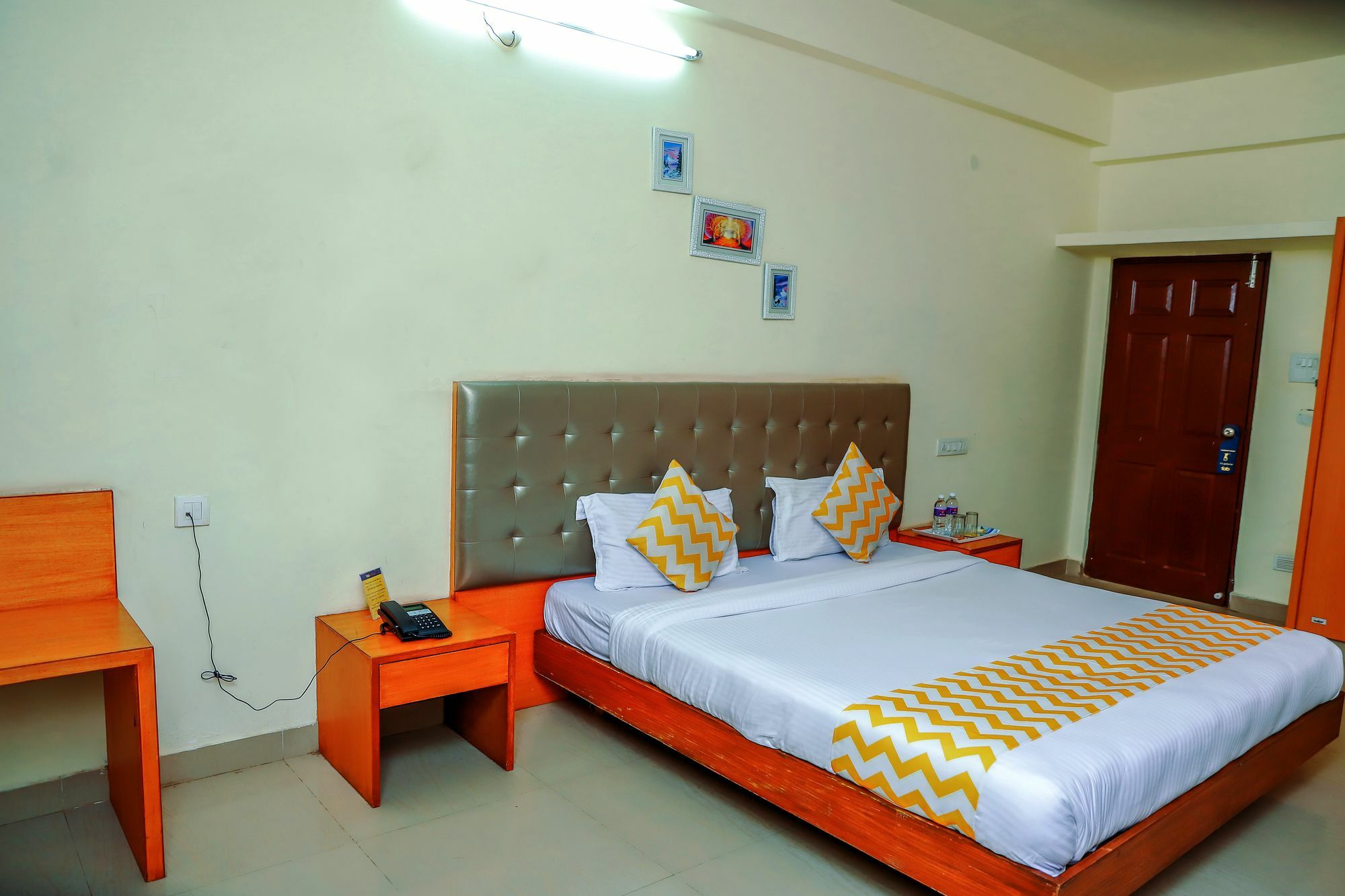 Fabhotel Ans Cyber Castle Hitech Hotel