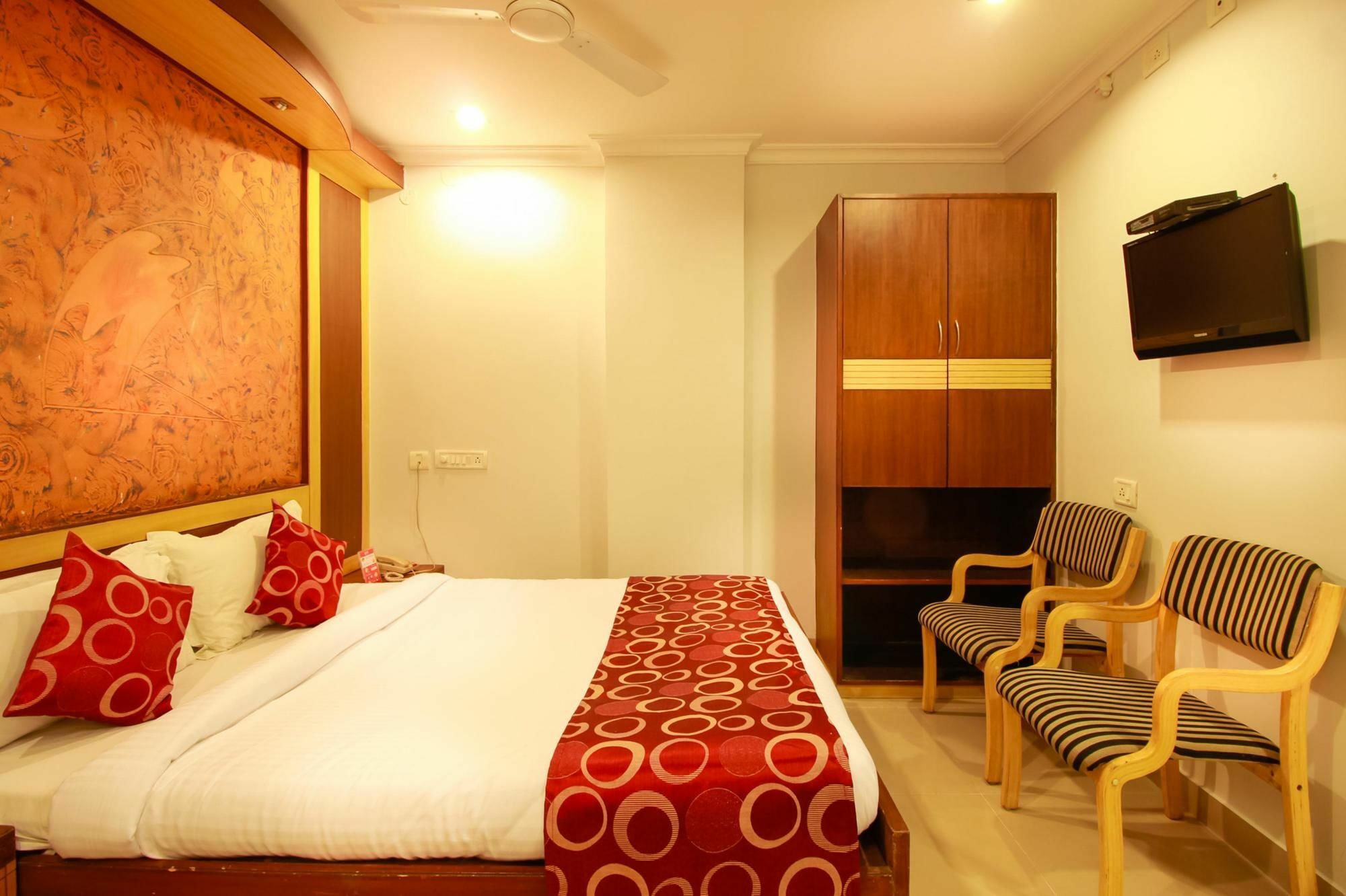 Flagship Balaji Residency Near Snow World Hotel 2*