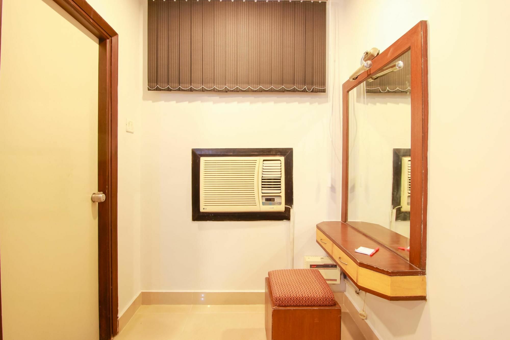 Flagship Balaji Residency Near Snow World Hotel 2*