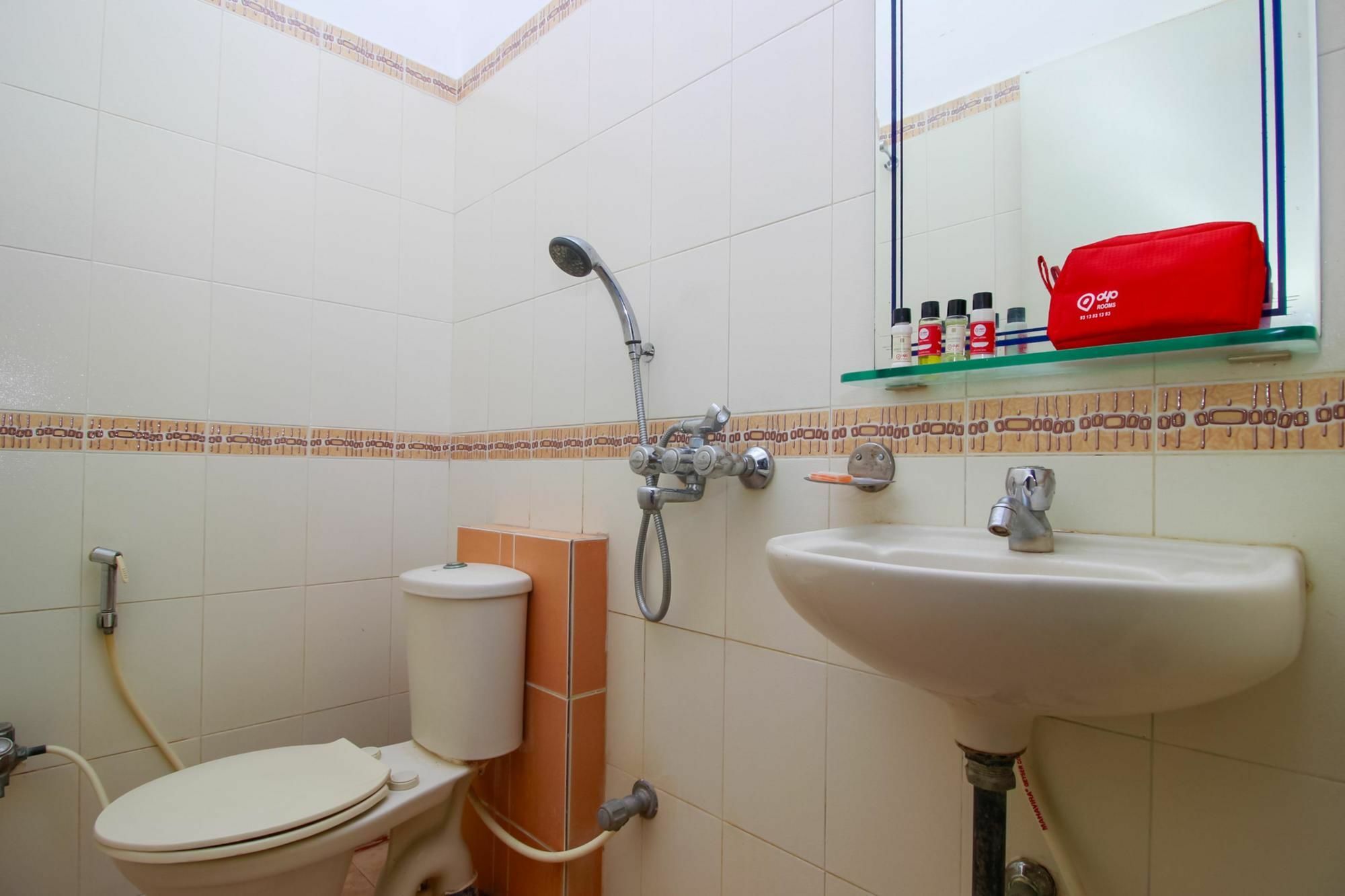 Flagship Balaji Residency Near Snow World 2* Hyderabad