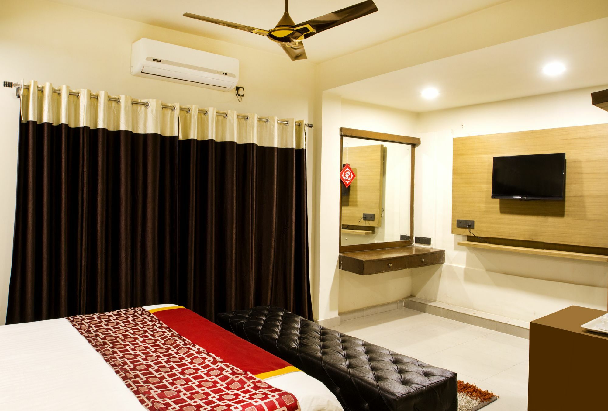 Hotel Rainbow International Hotel 2*