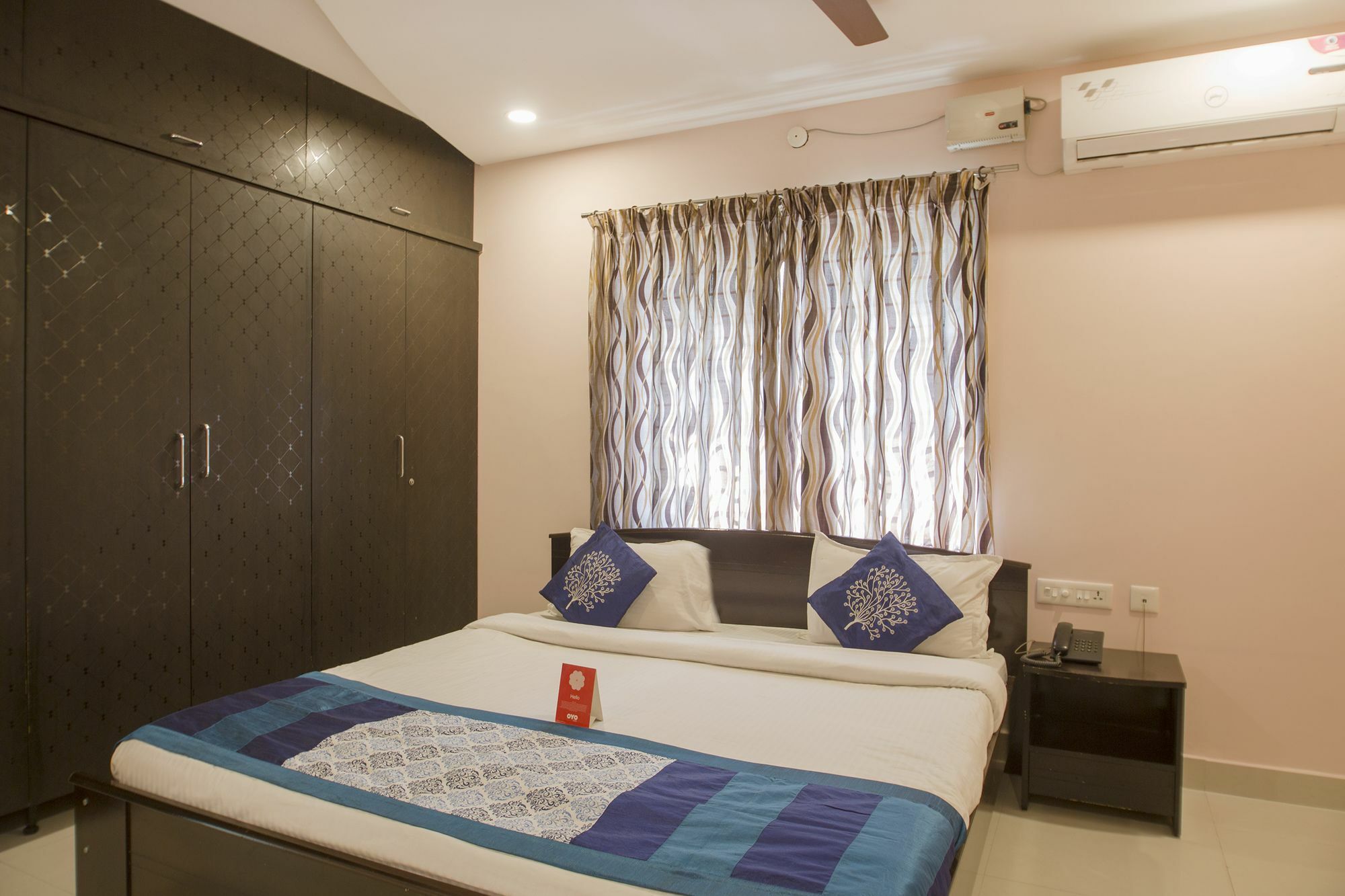 Oyo 10373 The Icon Homes