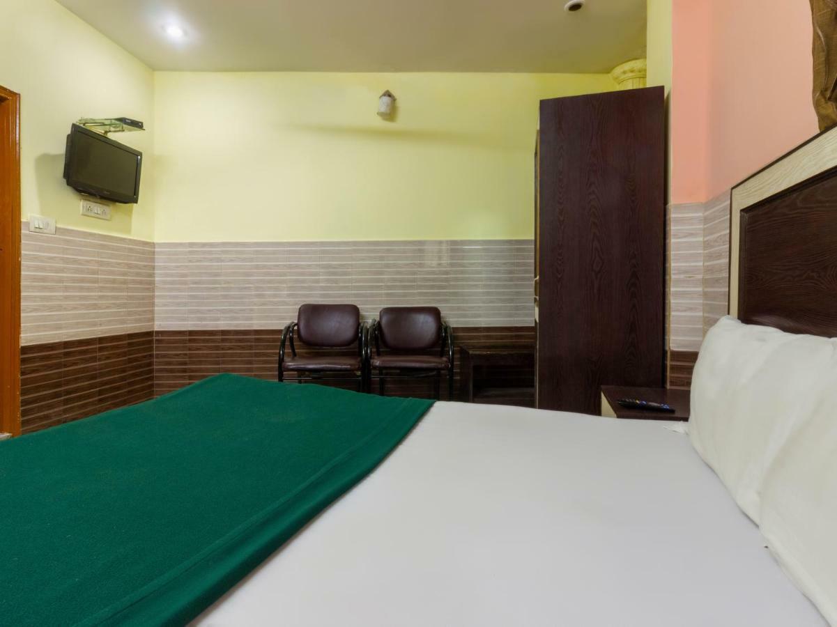 Spot On 46066 Azizia Residency Spot