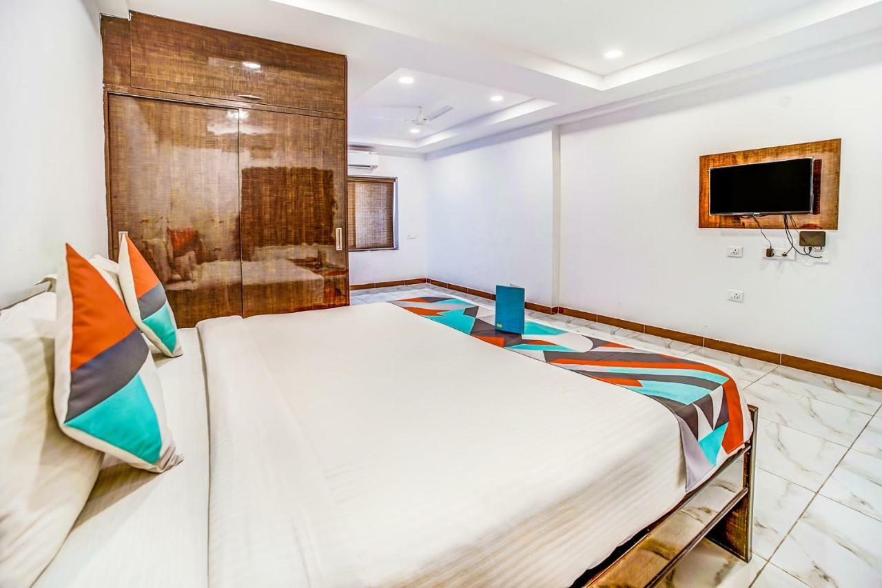 Fabexpress Adarsh Grand 3* Hyderabad
