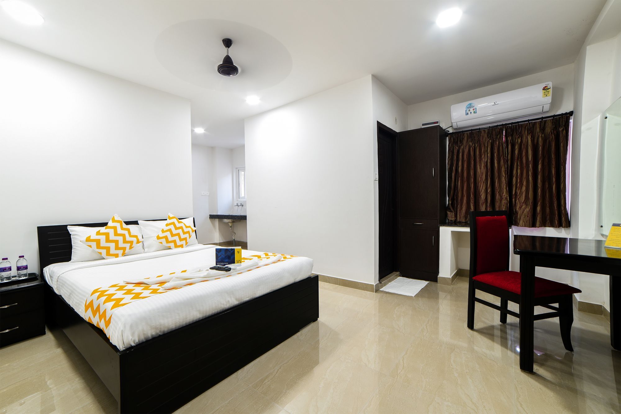 Fabhotel Royal Emirates Jubilee Hills Hotel Hyderabad