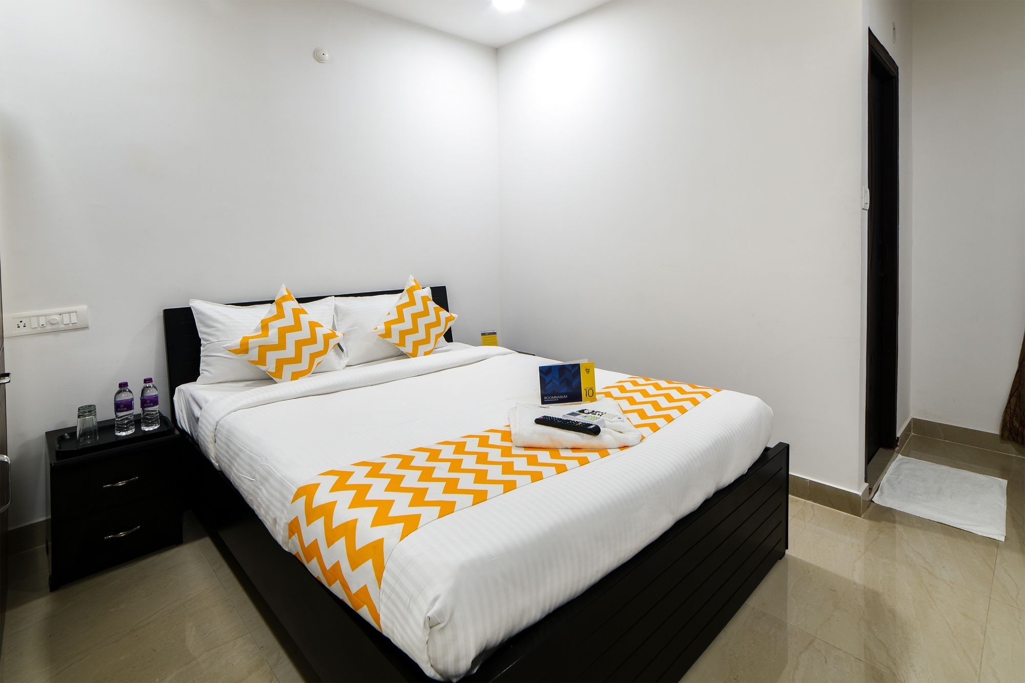 Fabhotel Royal Emirates Jubilee Hills Hotel Hyderabad