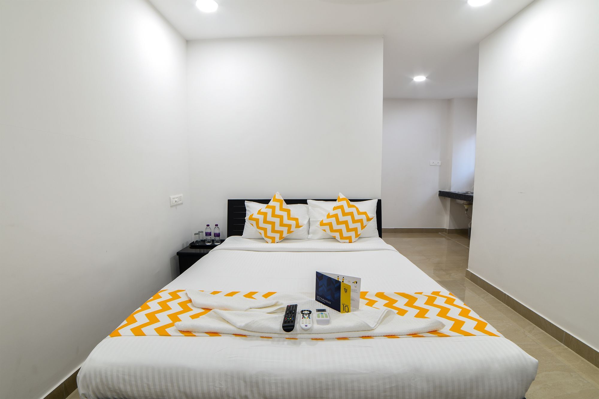 Fabhotel Royal Emirates Jubilee Hills Hotel Hyderabad
