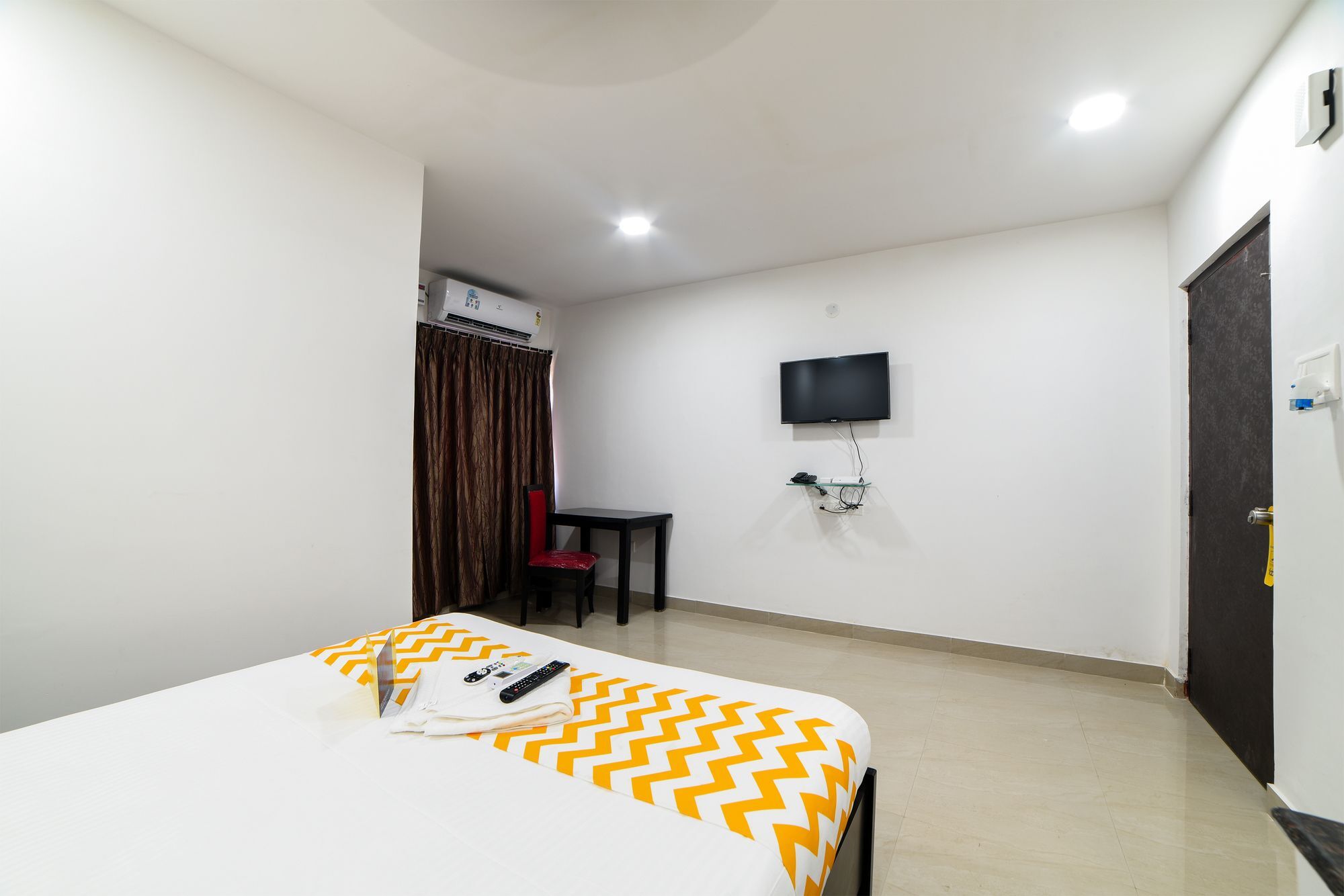 Hotel Fabhotel Royal Emirates Jubilee Hills 3*
