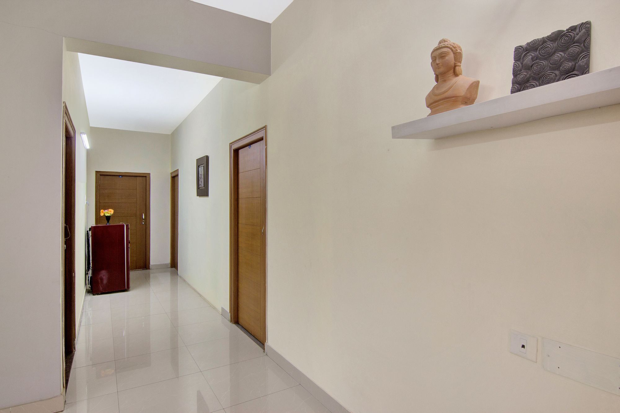 Oyo 44 Silverkey Madhapur Hotel Hyderabad