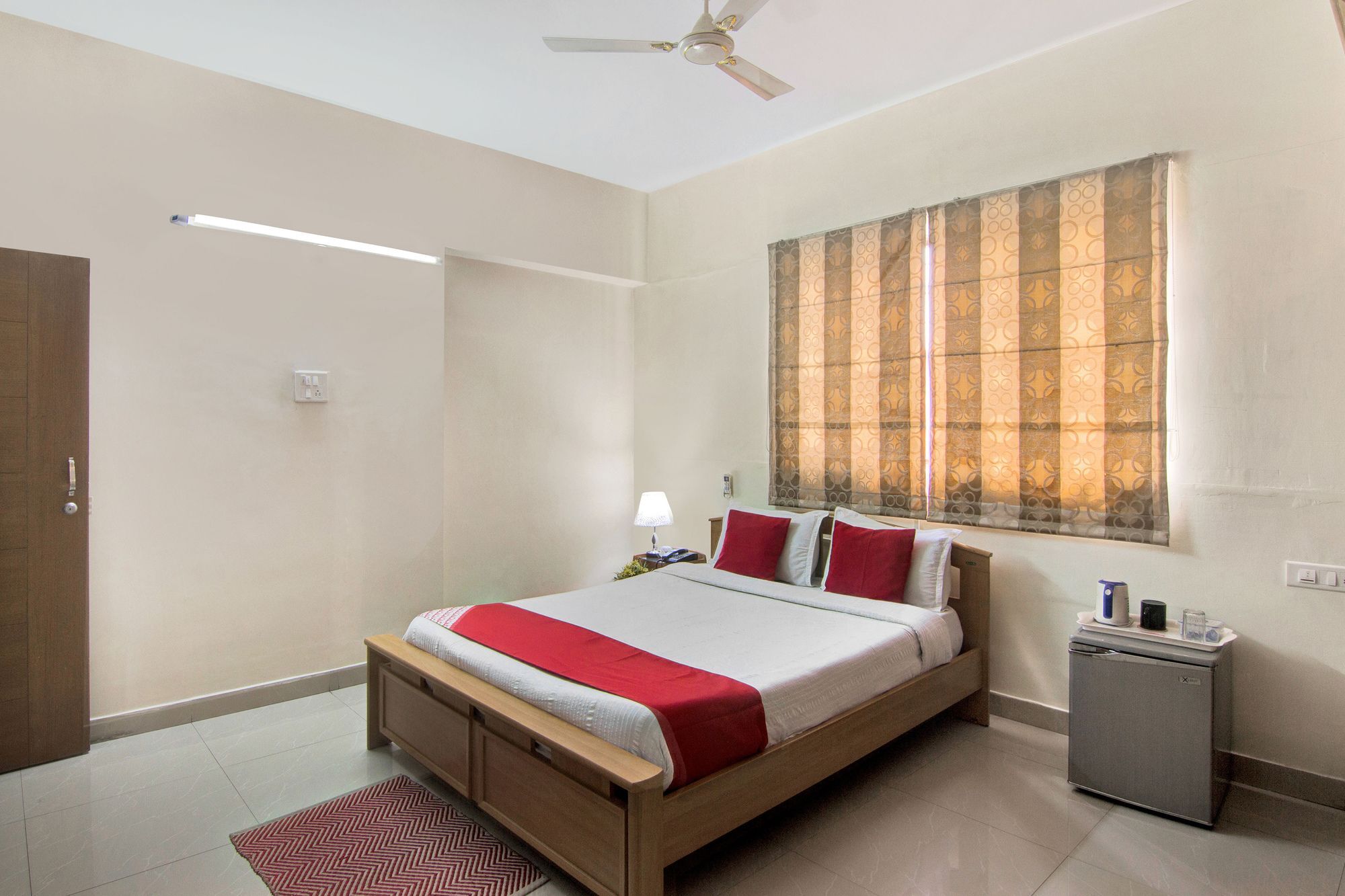 Oyo 44 Silverkey Madhapur Hotel
