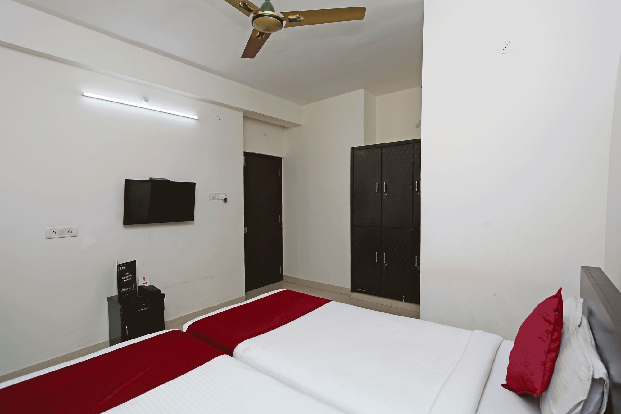 Oyo 9004 S V Residency 2* Hyderabad