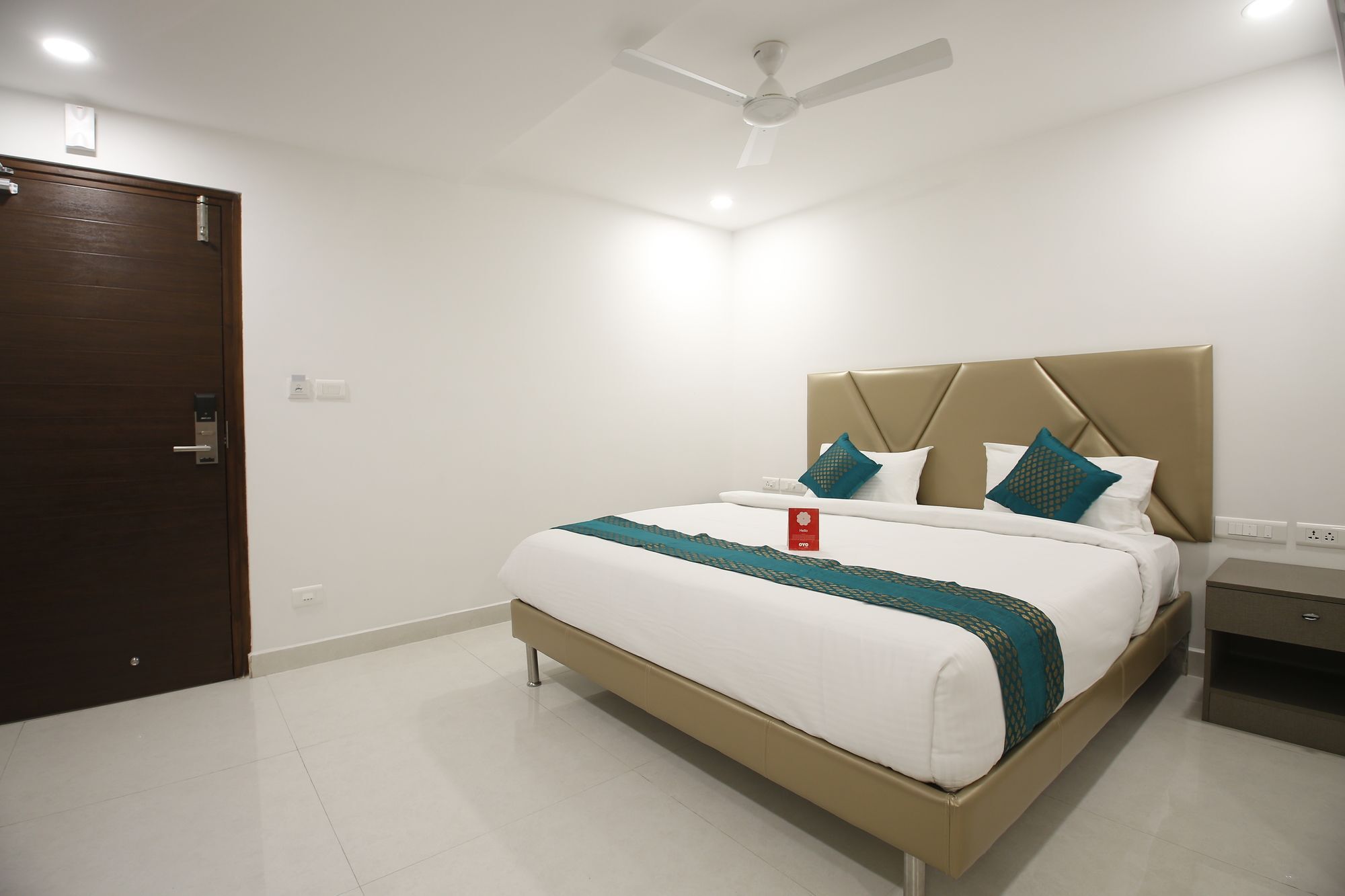 Oyo 11411 D Hotel Hyderabad