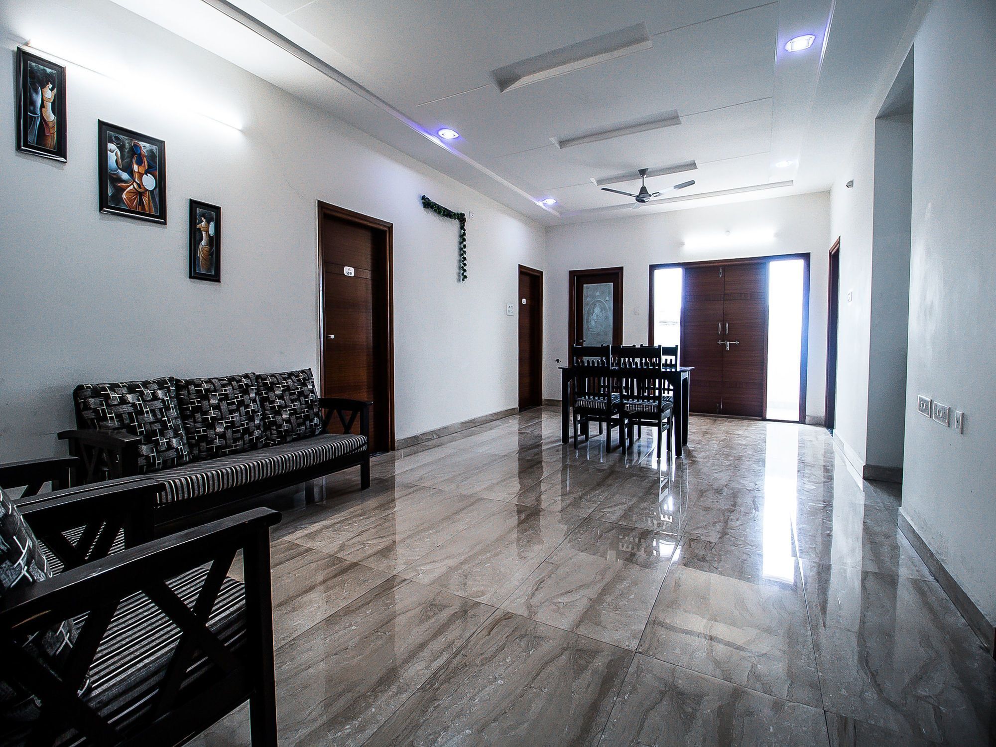 Oyo 14731 Hallmark Kukatpally Hotel 2*