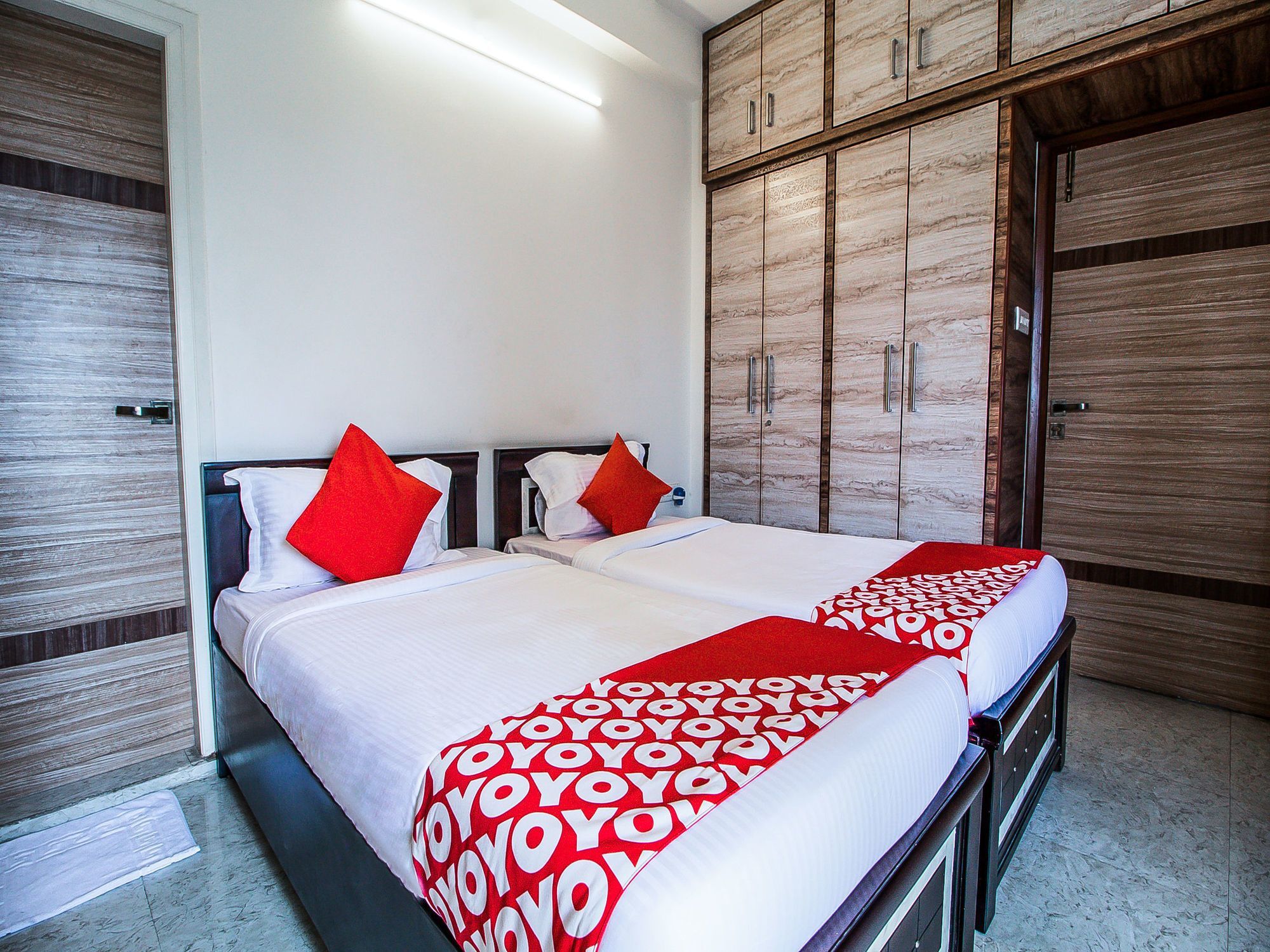 Oyo 14731 Hallmark Kukatpally 2* Hyderabad