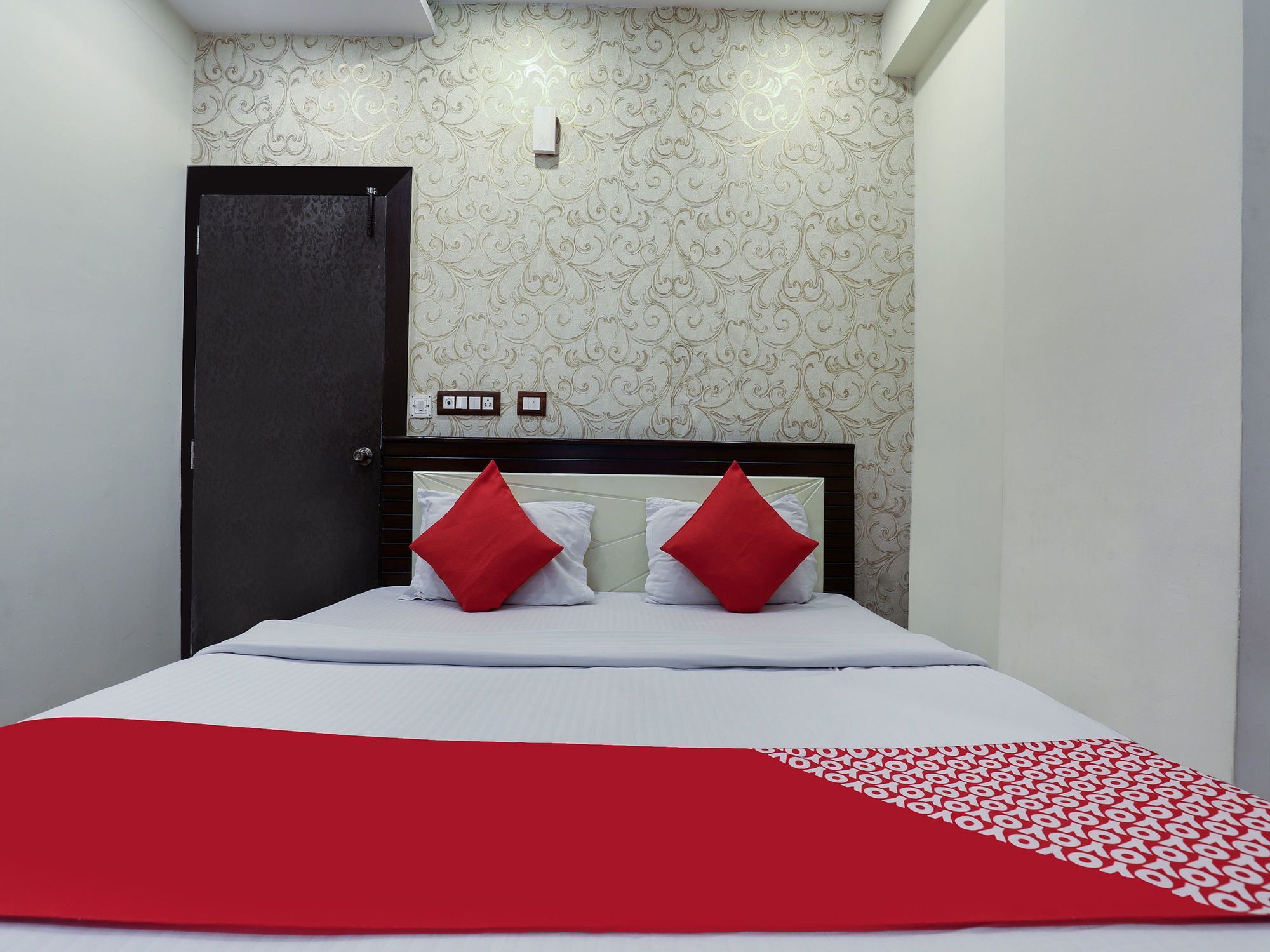 Oyo 16539 Grand Sandarshini Hotel Hyderabad