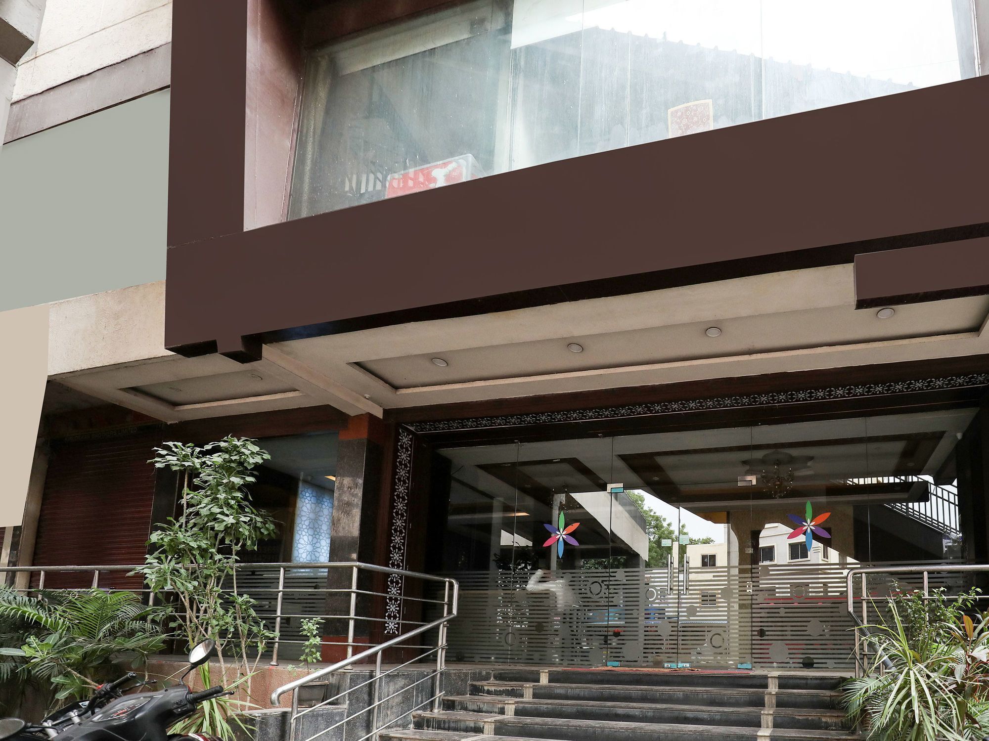 Hotel Oyo 16539 Grand Sandarshini Hyderabad