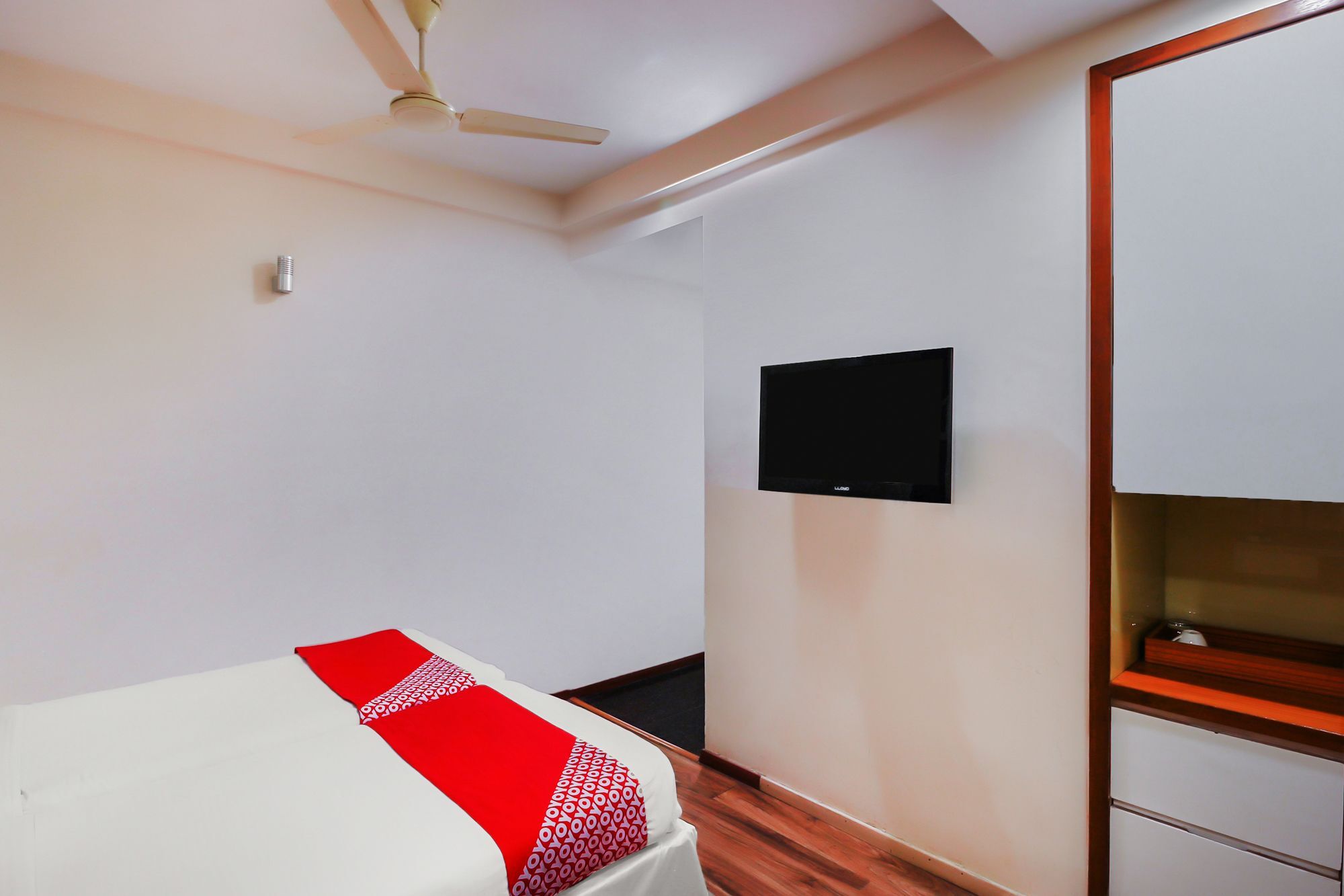 Oyo 9937 Hotel Eaglewood 3*