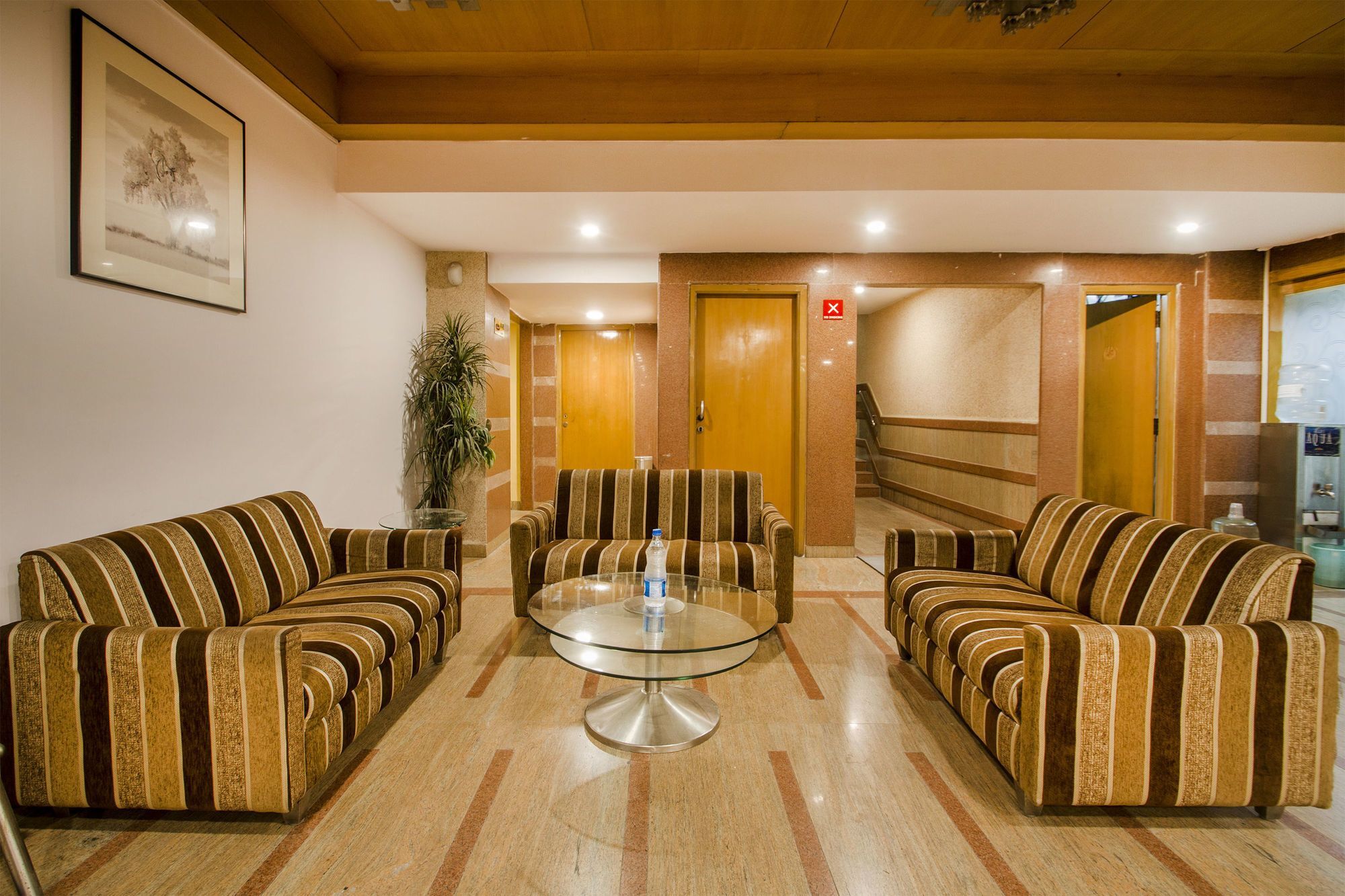 Oyo 9303 Celebrity Skyhy Hotel 3*