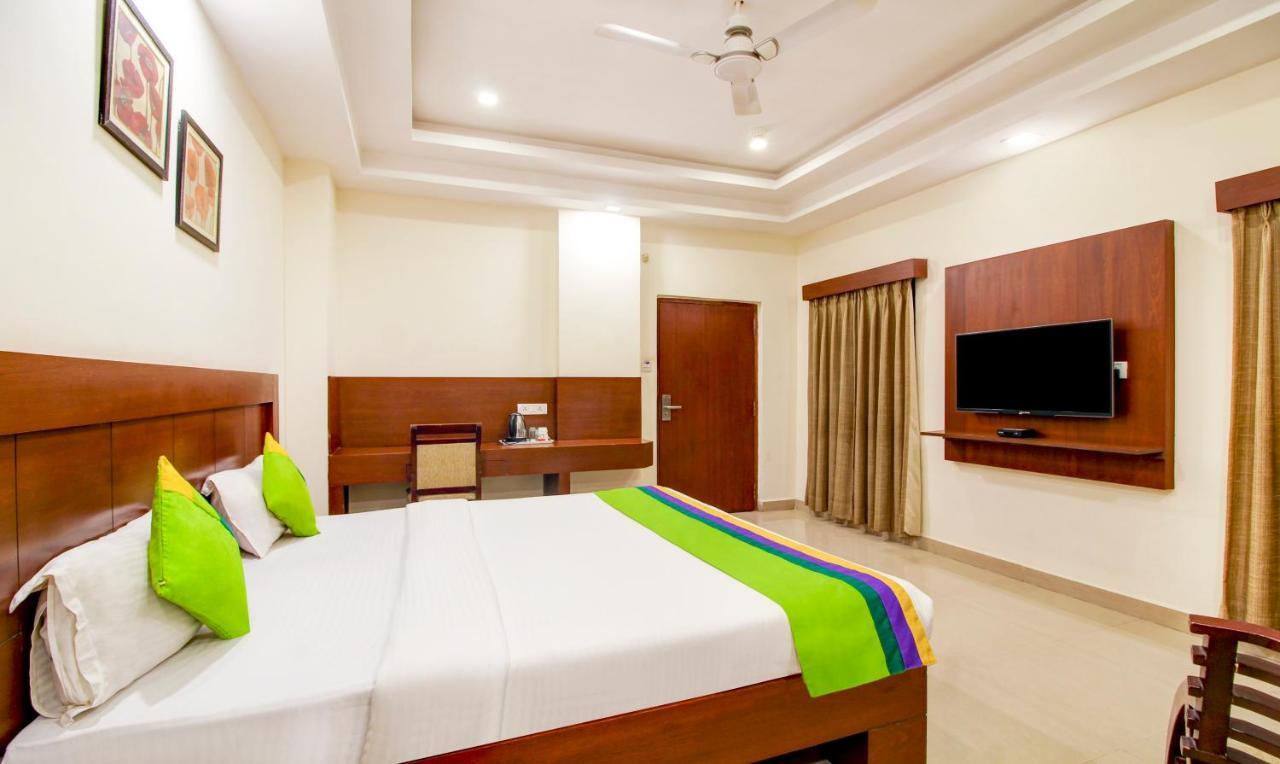 Treebo Trend Jp Plaza Nampally Hotel