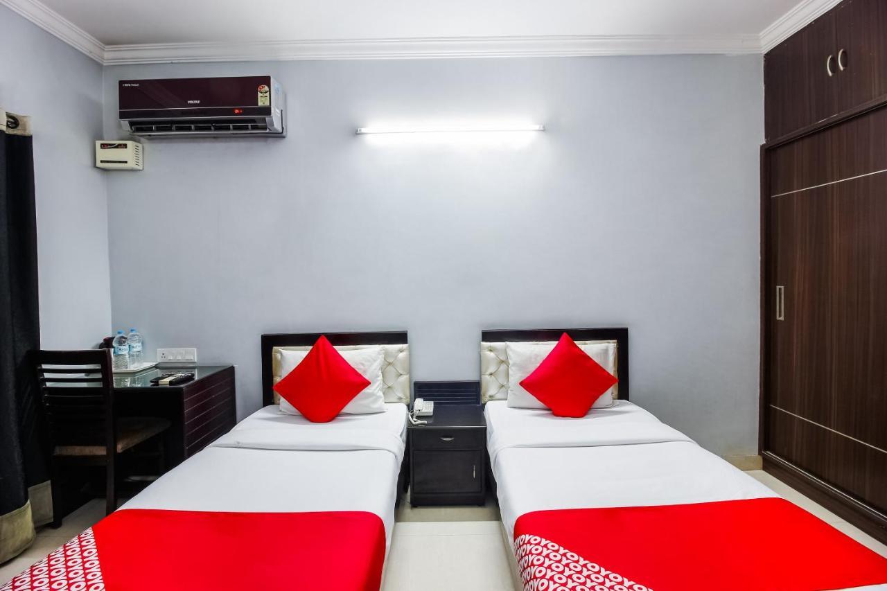 Oyo 14500 Yesmark Gachibowli Hyderabad