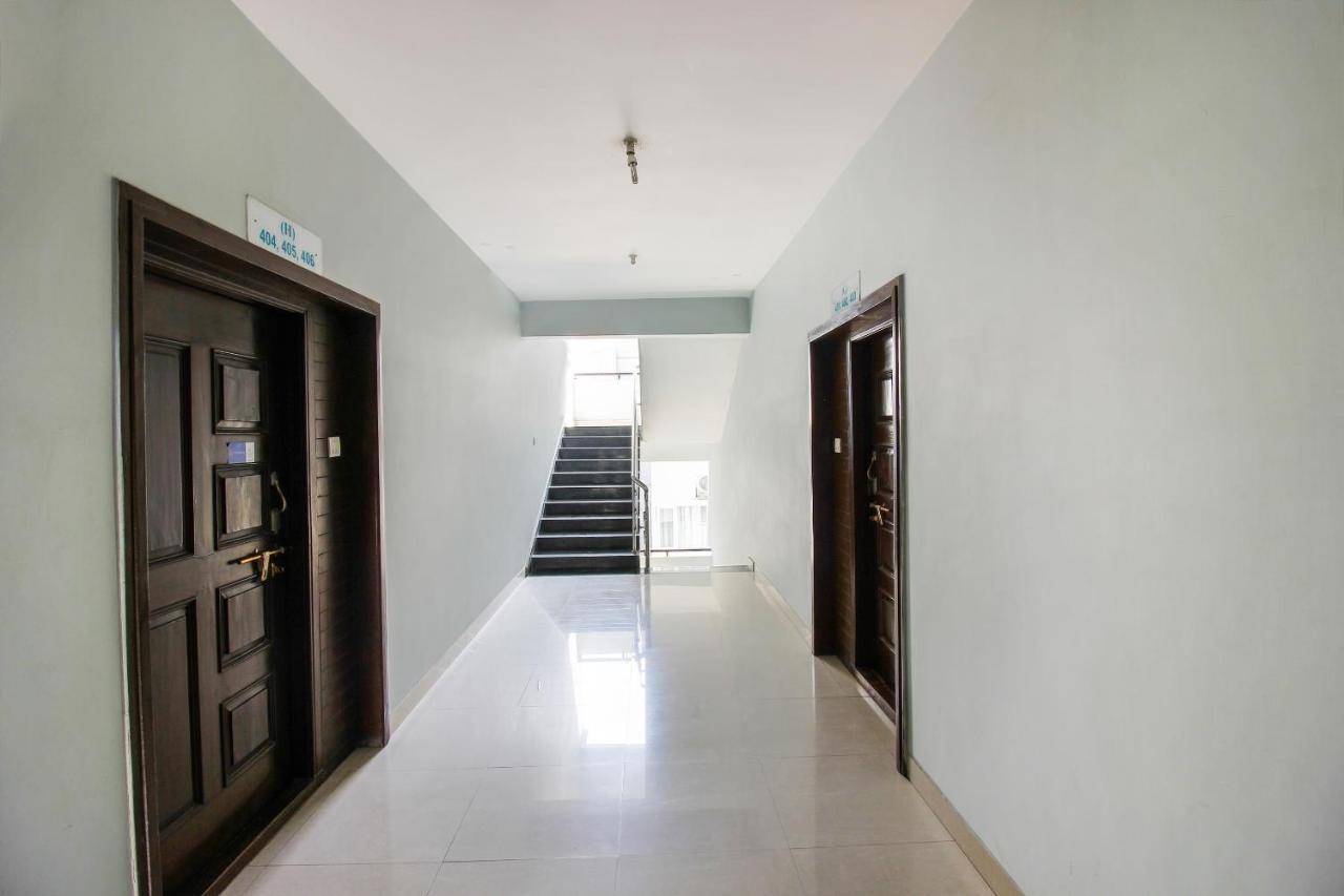 Hotel Oyo 14500 Yesmark Gachibowli
