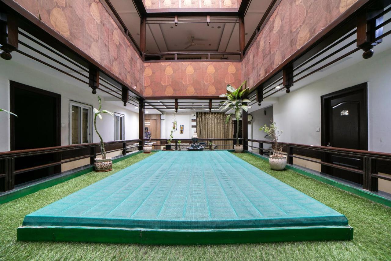 Oyo 66316 Highway Grand Residency Hotel 3*