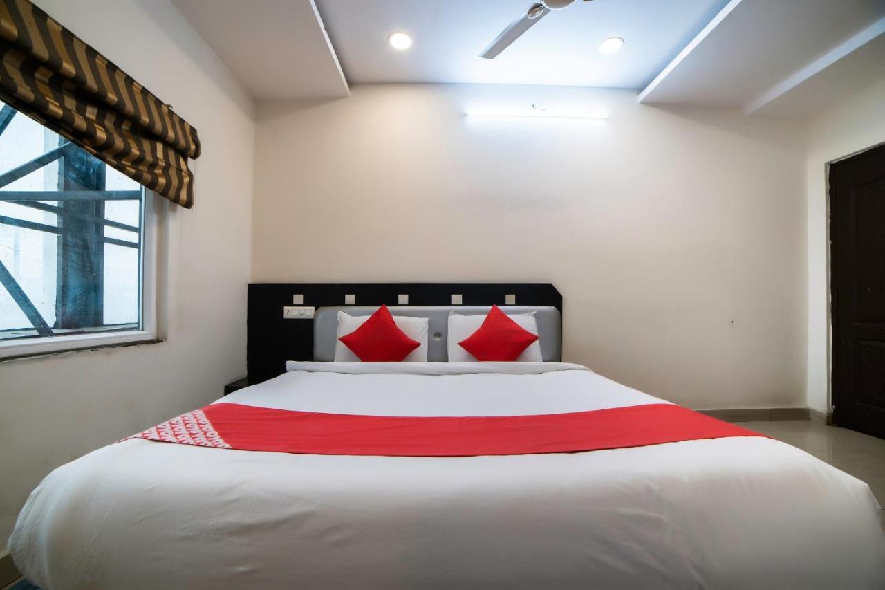 Oyo 66316 Highway Grand Residency Hotel