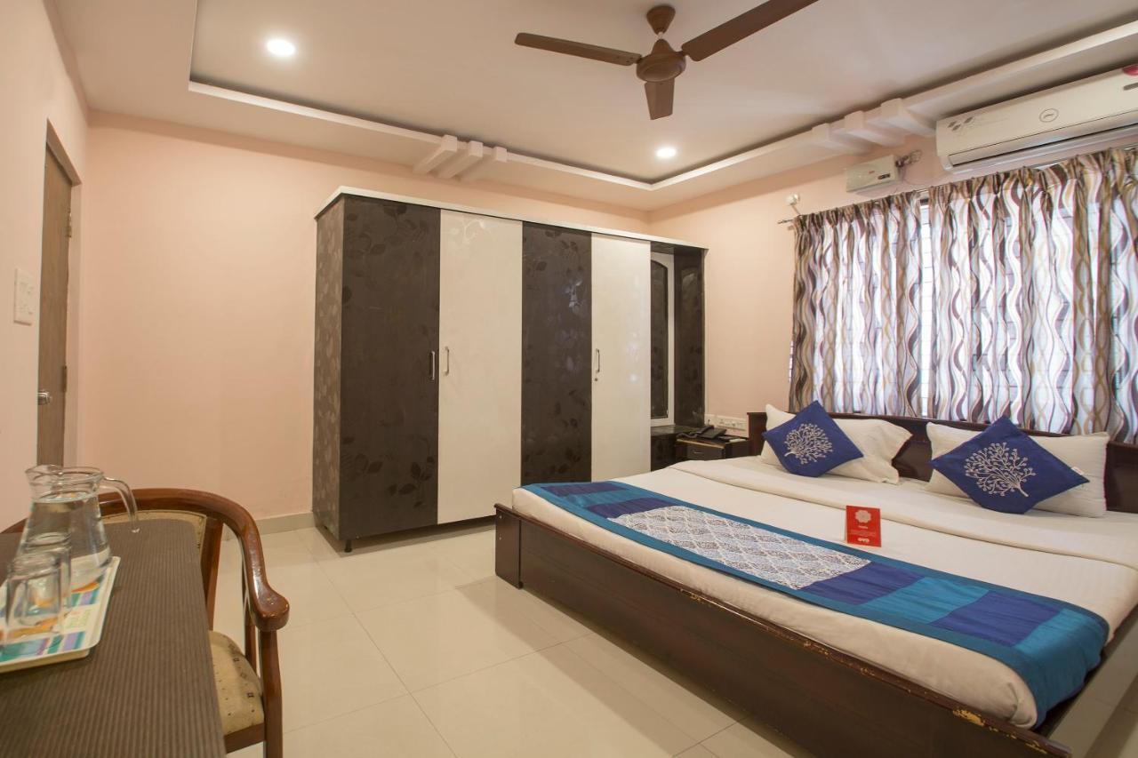 Oyo 10373 The Icon Homes 3* Hyderabad