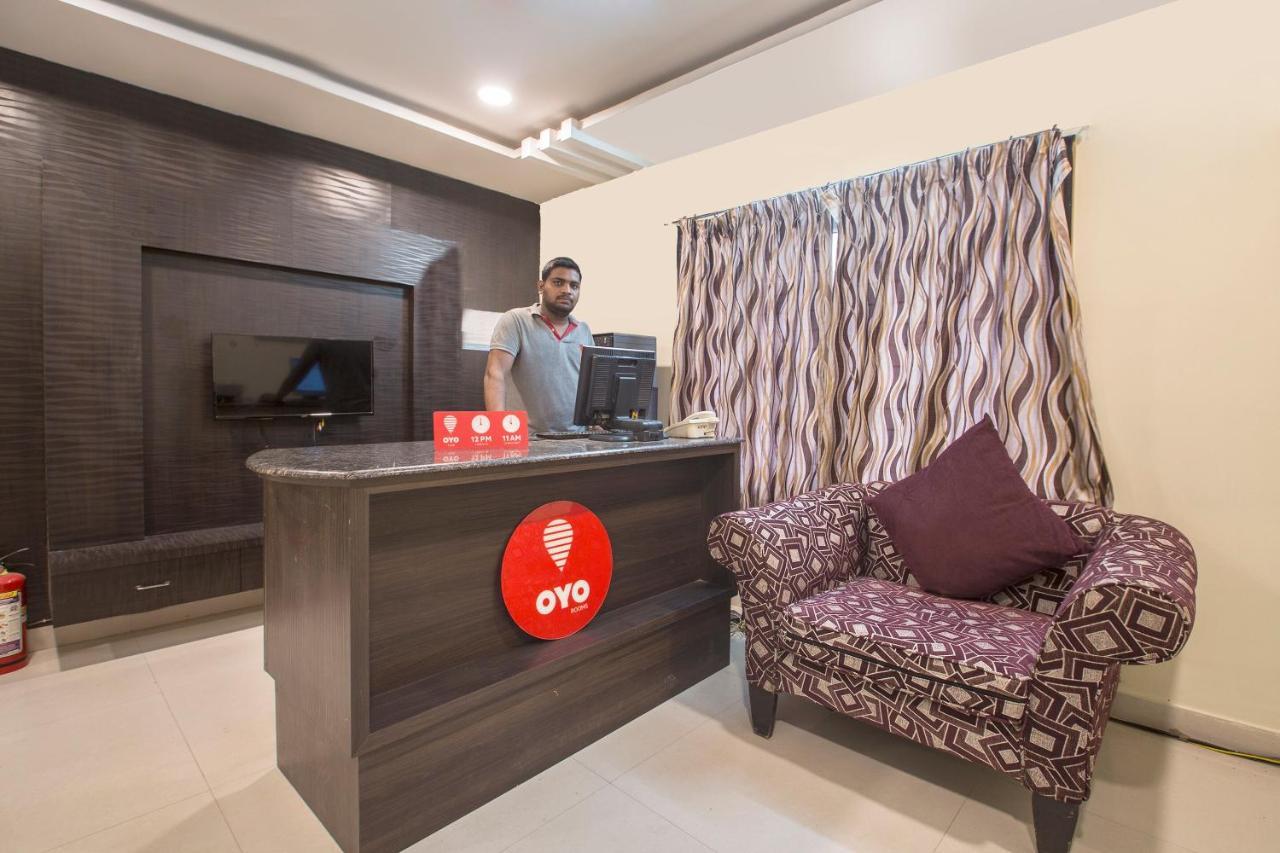 Oyo 10373 The Icon Homes Hotel
