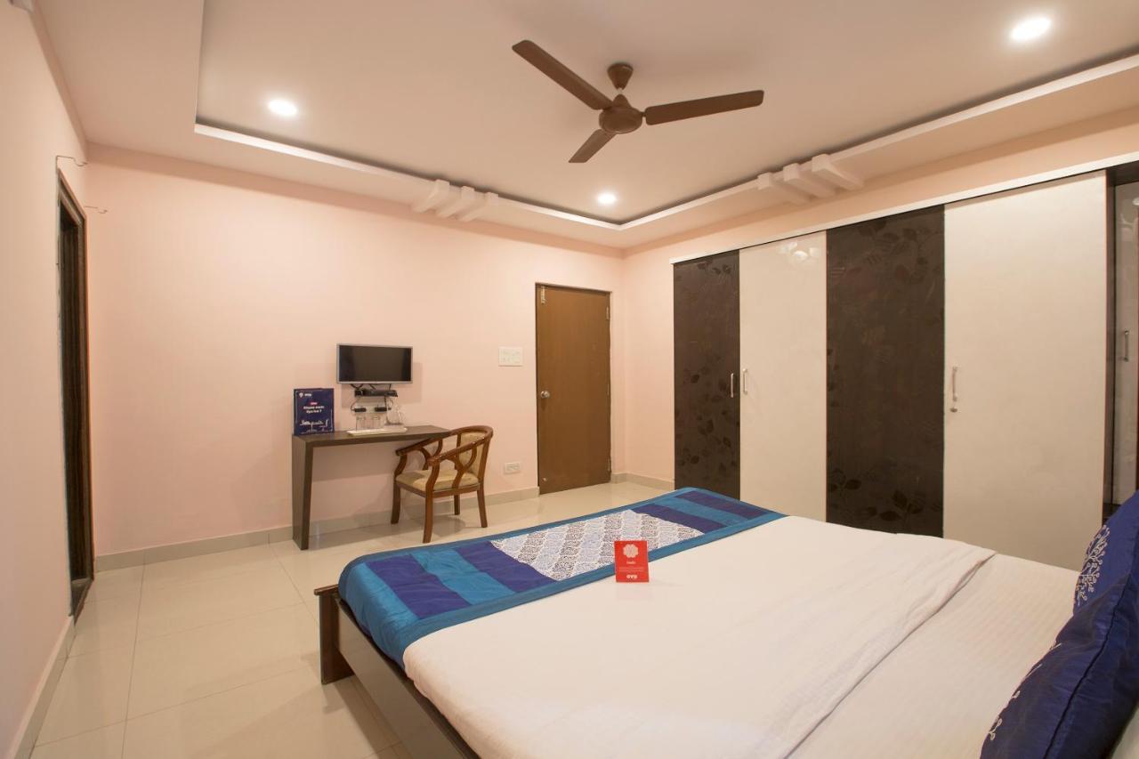 Hotel Oyo 10373 The Icon Homes Hyderabad