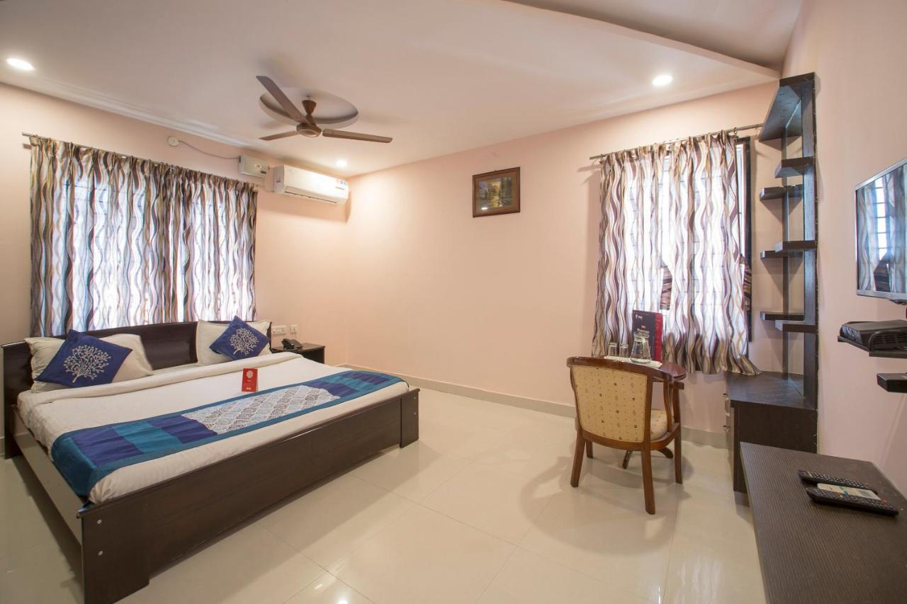 Oyo 10373 The Icon Homes Hotel 3*