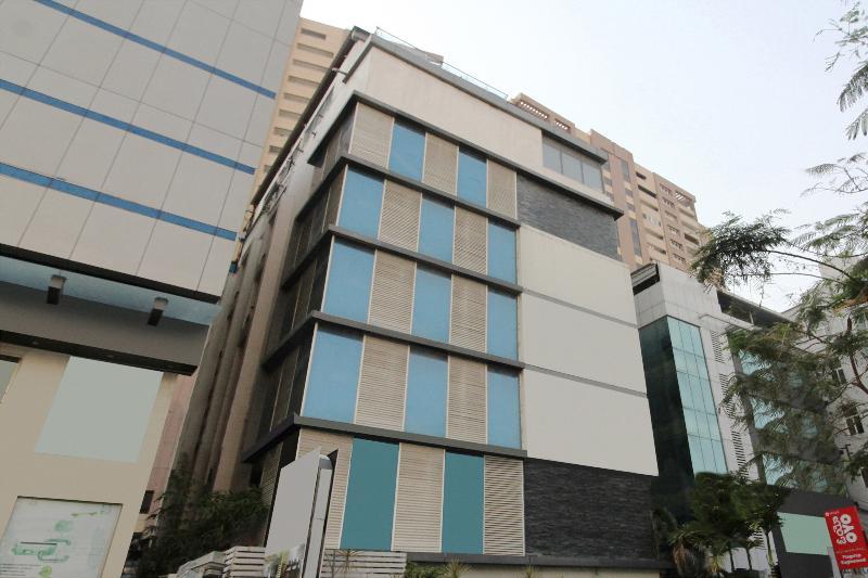 Hotel Oyo 9937 Hotel Eaglewood Hyderabad