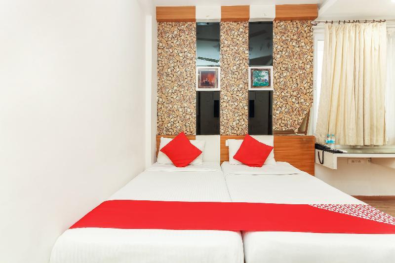 Oyo 9937 Hotel Eaglewood Hotel Hyderabad