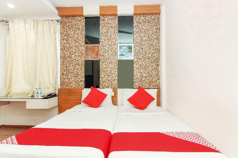 Oyo 9937 Hotel Eaglewood Hyderabad